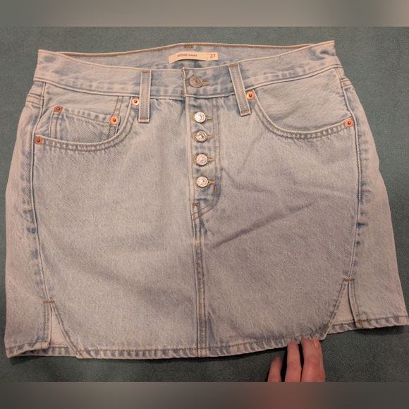 Levi's Dresses & Skirts - Levi Wedgie Mini Denim Skirt Sz 27 NWOT